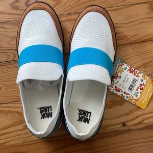 Muk Luks size 7